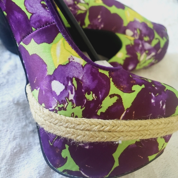 Qupid Floral Summer Closed Toe Stilettos Pump Heel Shoes 7.5 - Picture 4 of 8